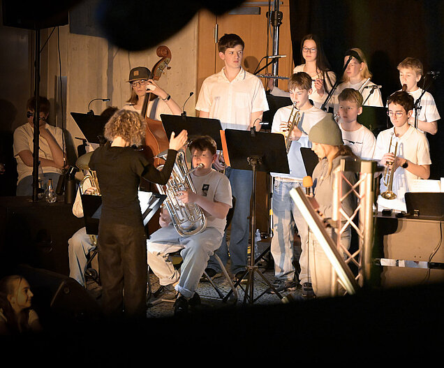Die Schulband des Rotteck-Gymnasiums bei einem Auftritt