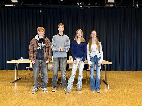 Teilnehmerinnen und Teilnehmer des Debattierwettbewerbs am Rotteck-Gymnasium